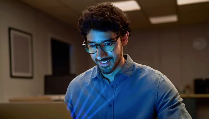 Blue Light Glasses: Do They Really Work? 4 Blue Light Glasses Do They Really Work chashmah.com 3