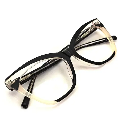 Black Bold Cat-eye Eyeglasses at chashmah