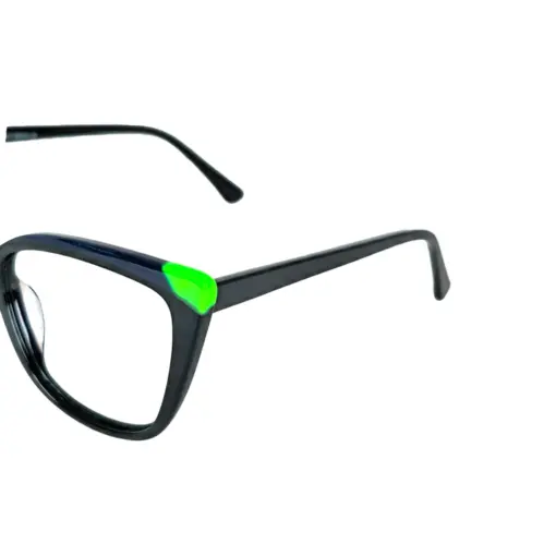 Women eyeglasses at chashmah